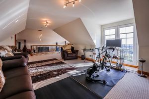 Bedroom 5 Reception- click for photo gallery